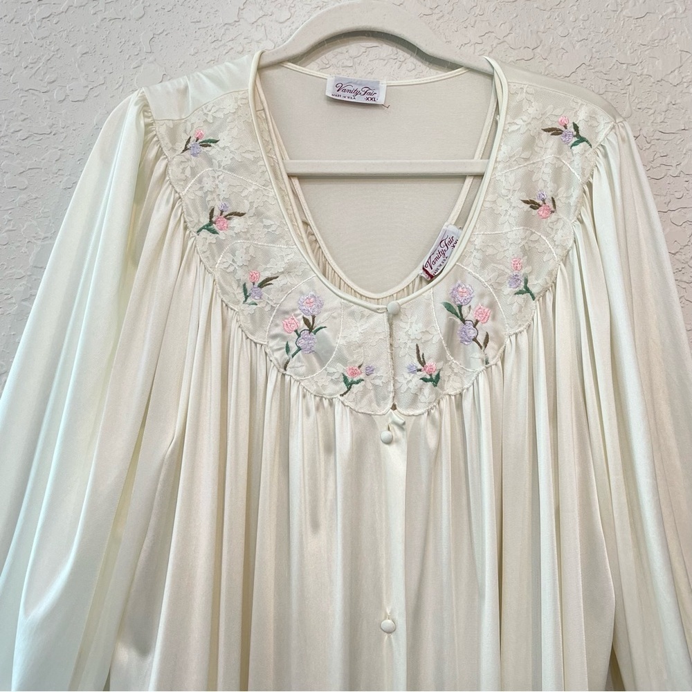 Vintage Vanity Fair Lace & Floral Embroidered Long Robe & Nightgown Set XXL - Picture 2 of 15